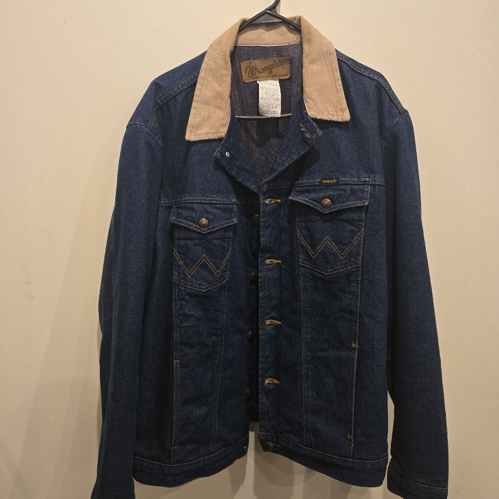 Wrangler Men's Denim Jacket with Tan Collar